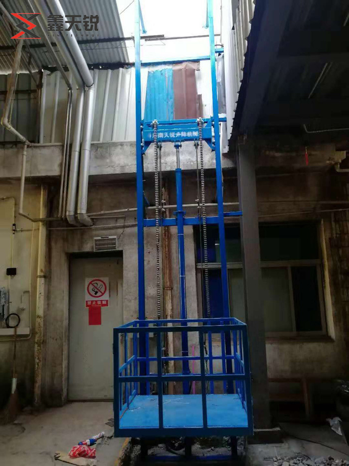 海南导轨式升降货梯